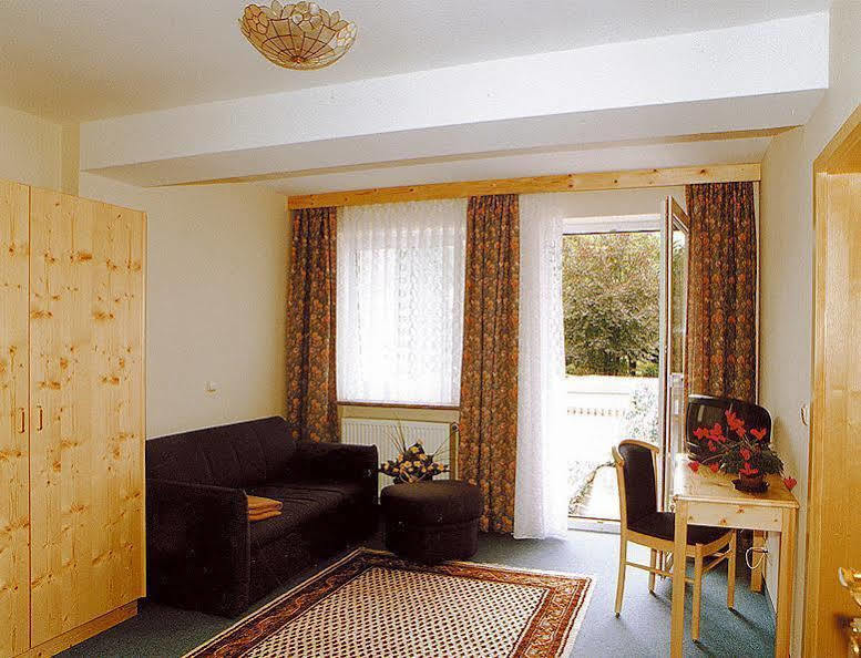 Pension Zum Loewen, Parkplatz, Fruehstueck, Wlan, Zentral Бад Щебен Екстериор снимка